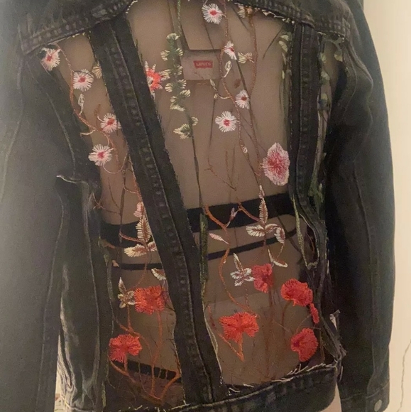 Sale!Custom All season Levi’s Trucker Embroidery Denim Jacket NWT XS Sustainable - Picture 5 of 5